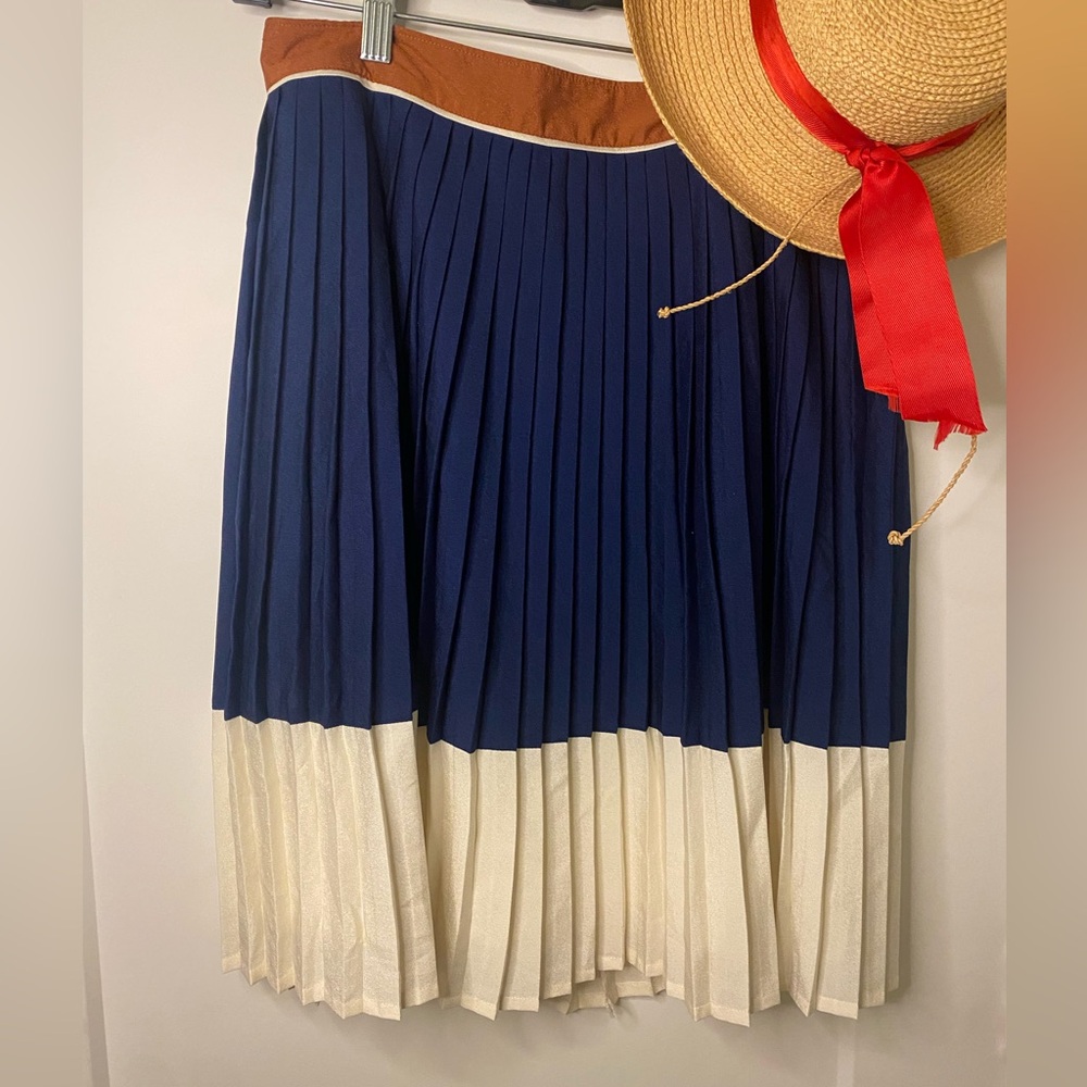 Lands’ End Pleated Knee Length Skirt Burnt Orange/Navy Blue/Cream Size 8